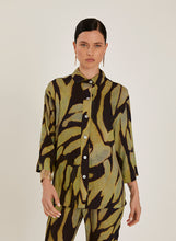 Load image into Gallery viewer, Back Crimp Shirt 9023 Cammo Lenny Niemeyer W23