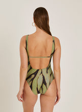 Load image into Gallery viewer, Detailed Classic One Piece 808 Cammo Lenny Niemeyer W23