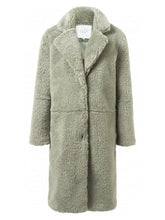Load image into Gallery viewer, Coat Teddy Volume 161131 - Fio d&#39;Água Shop Online